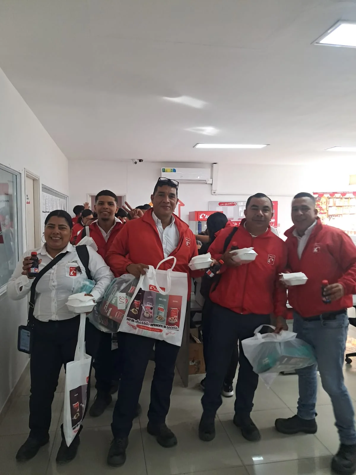 Activación de marca · Equipo en punto de venta