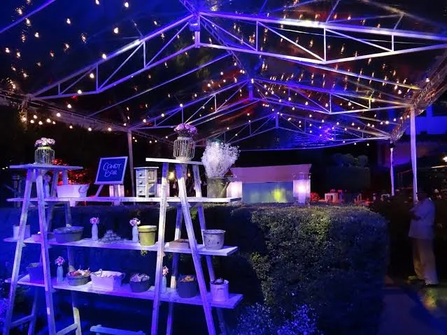 Montaje de iluminación escénica para eventos de Activa 360 Group